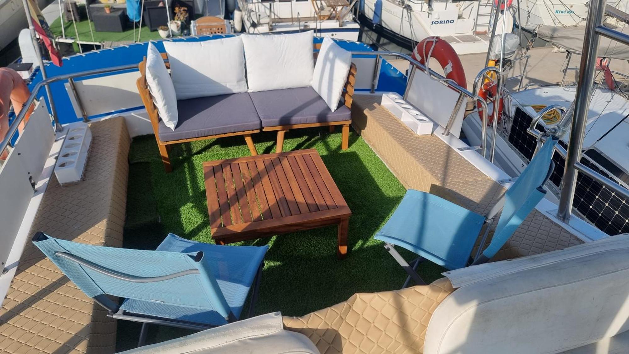فندق Beautiful And Comfy Boat In Barcelona With Boat Tour Option المظهر الخارجي الصورة