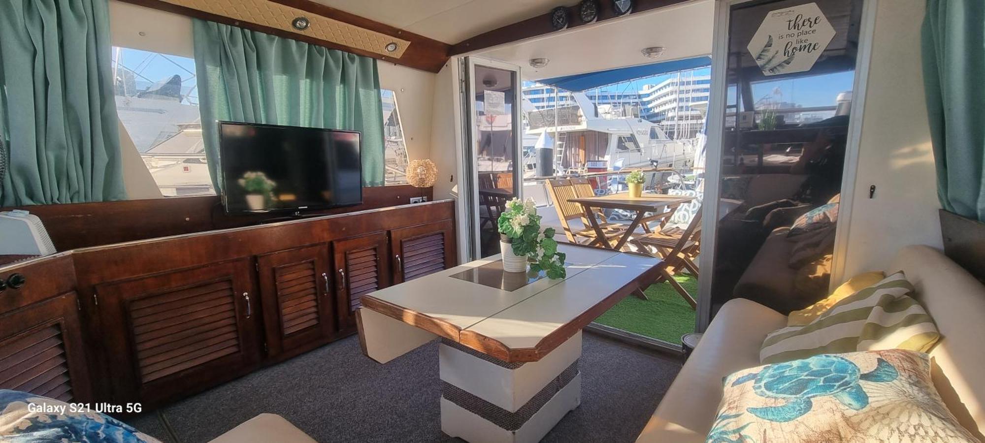 فندق Beautiful And Comfy Boat In Barcelona With Boat Tour Option المظهر الخارجي الصورة