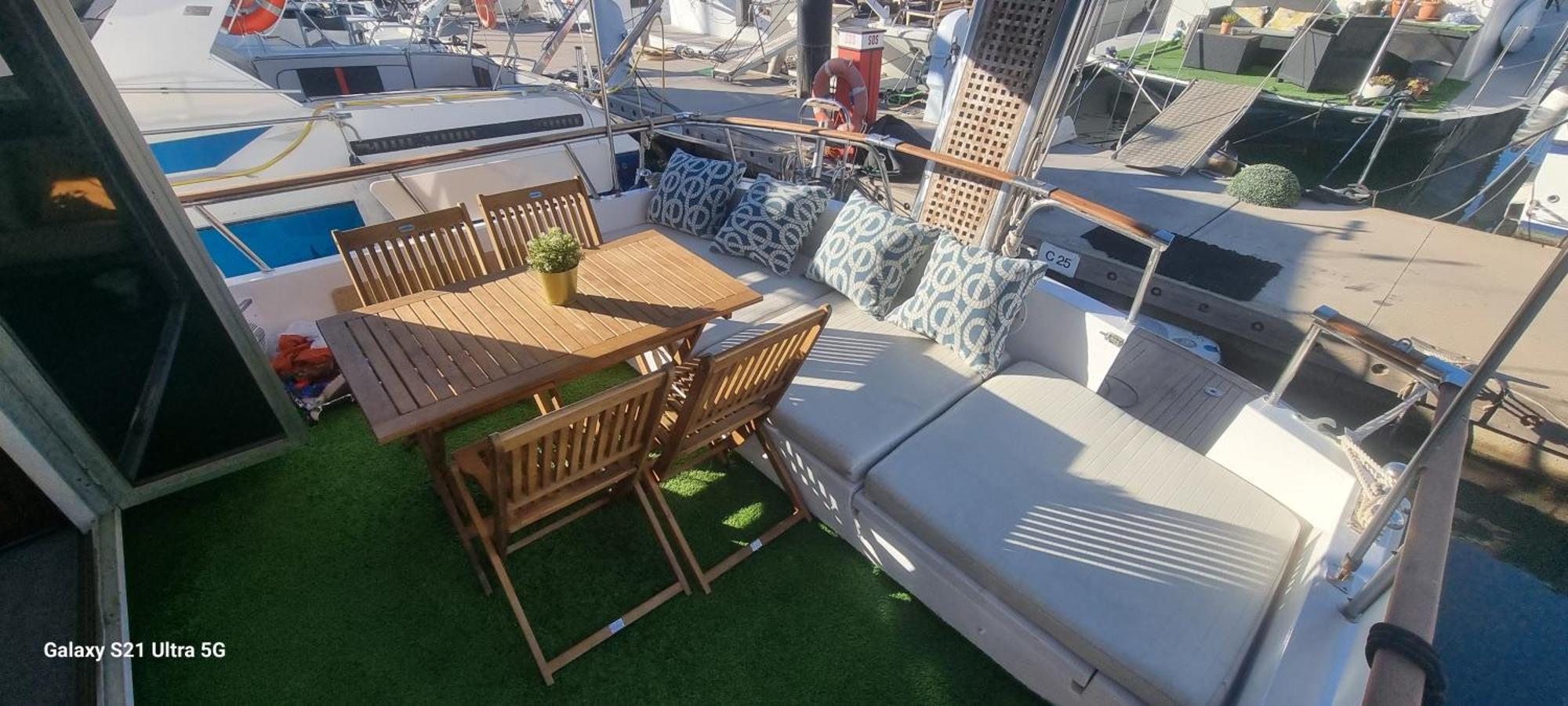 فندق Beautiful And Comfy Boat In Barcelona With Boat Tour Option المظهر الخارجي الصورة