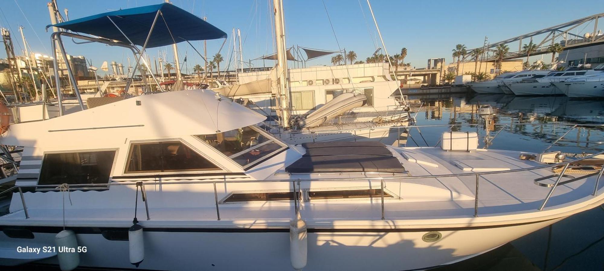 فندق Beautiful And Comfy Boat In Barcelona With Boat Tour Option المظهر الخارجي الصورة