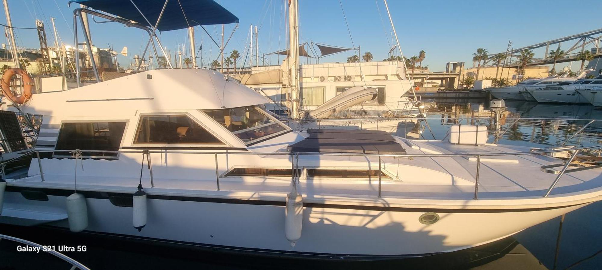 فندق Beautiful And Comfy Boat In Barcelona With Boat Tour Option المظهر الخارجي الصورة
