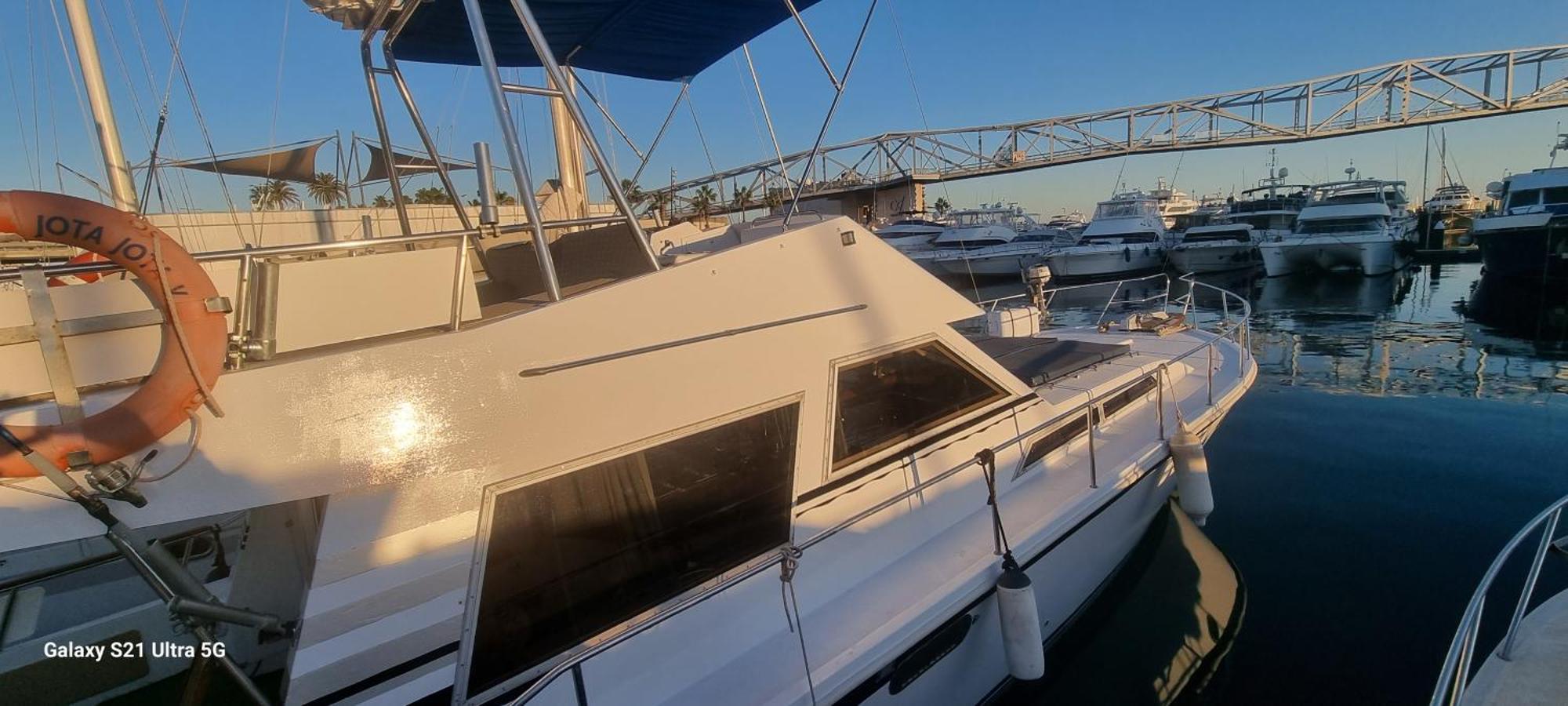 فندق Beautiful And Comfy Boat In Barcelona With Boat Tour Option المظهر الخارجي الصورة