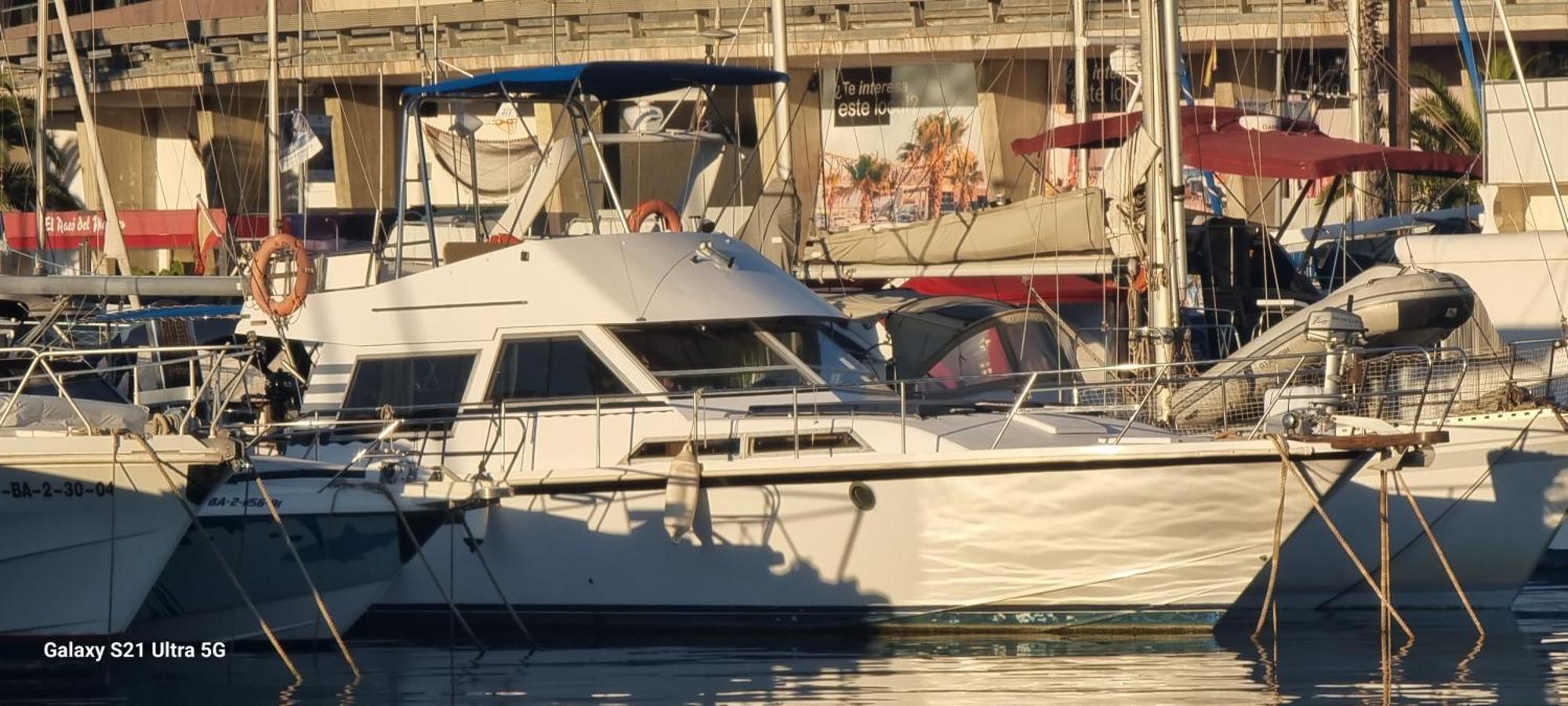 فندق Beautiful And Comfy Boat In Barcelona With Boat Tour Option المظهر الخارجي الصورة