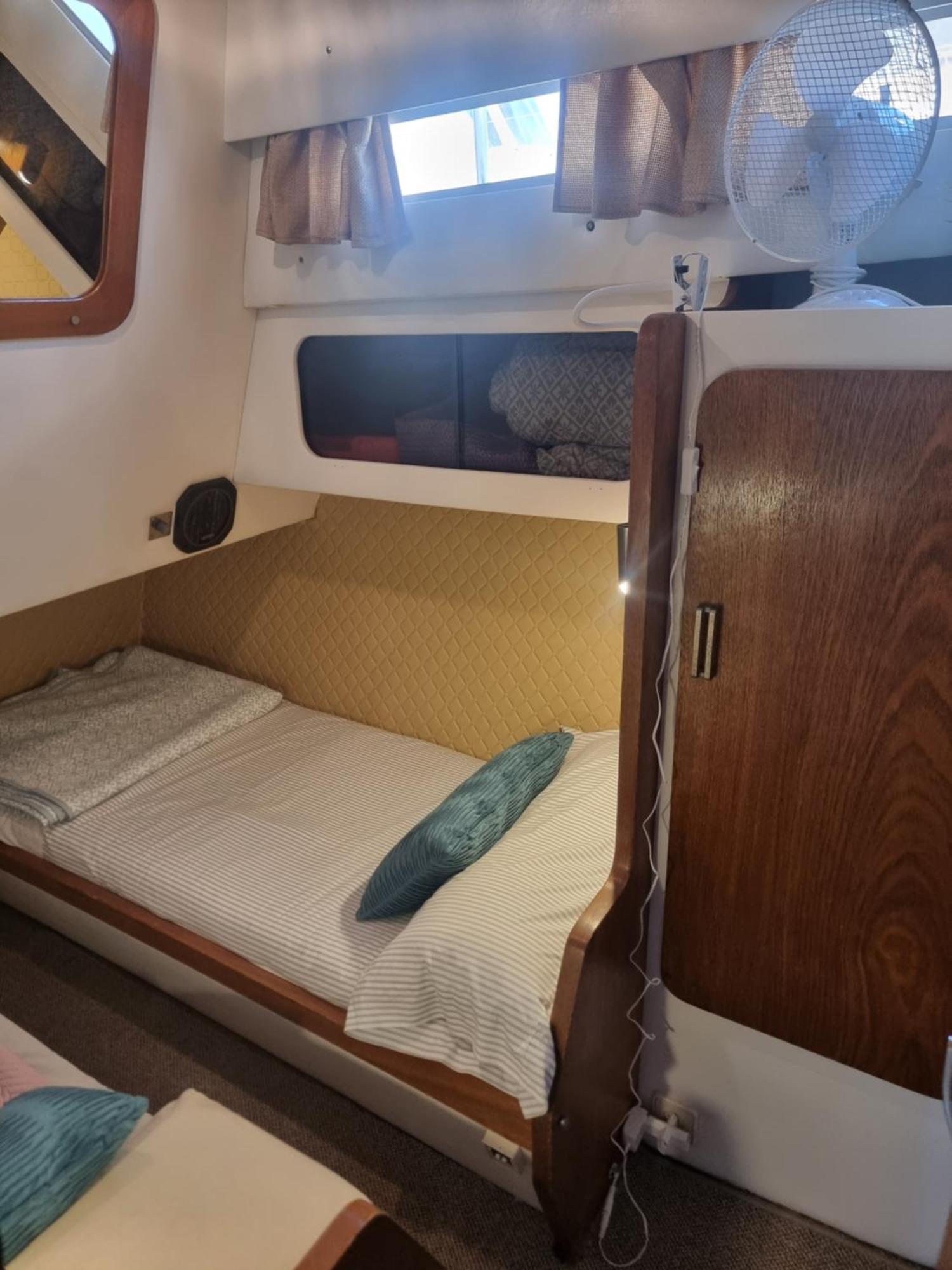 فندق Beautiful And Comfy Boat In Barcelona With Boat Tour Option المظهر الخارجي الصورة